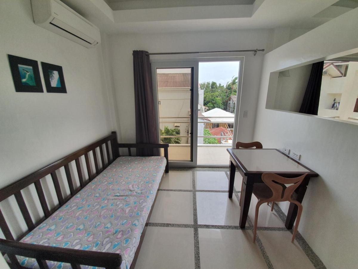 Clubboracay Apartelle Balabag  Экстерьер фото