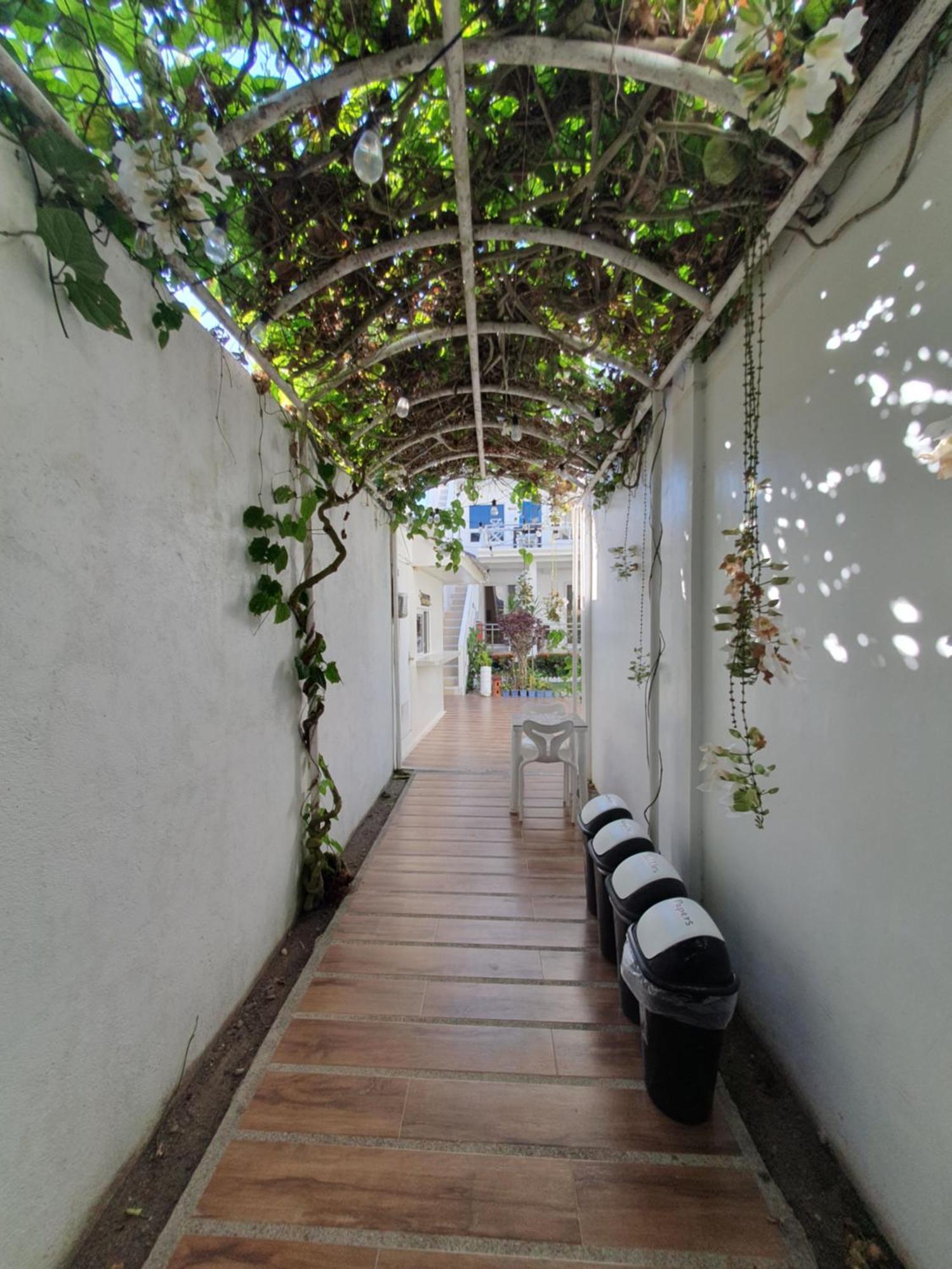 Clubboracay Apartelle Balabag  Экстерьер фото